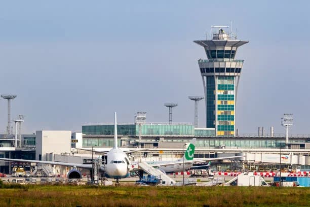 Parking privé à proximité des terminaux de l'aéroport de Paris-Orly