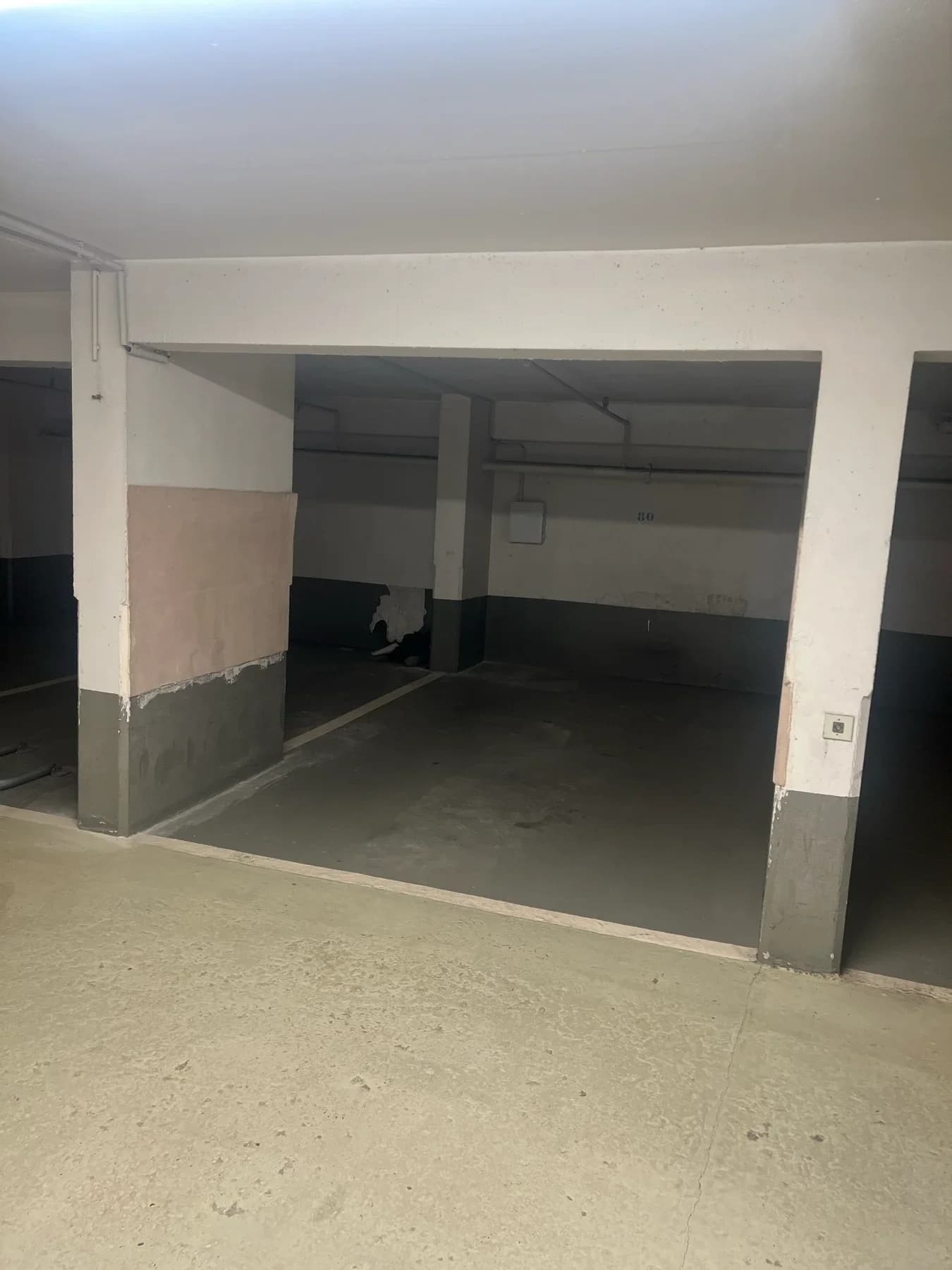 À louer : emplacement de parking au 4ᵉ sous-sol d’... - Location parking pour voiture à Paris 6e