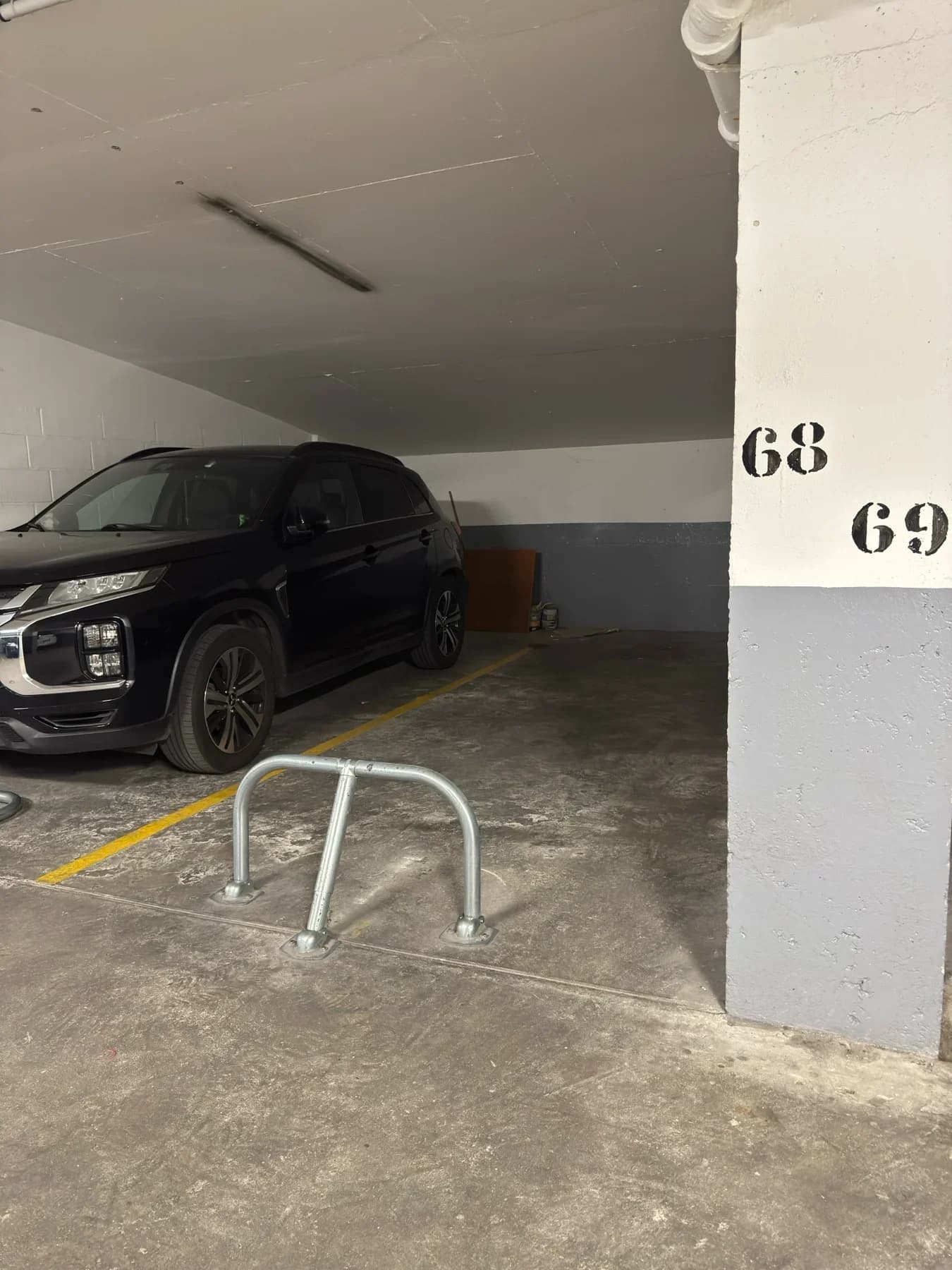À louer, place de parking en sous-sol située rue d... - Location parking pour voiture à Paris 8e