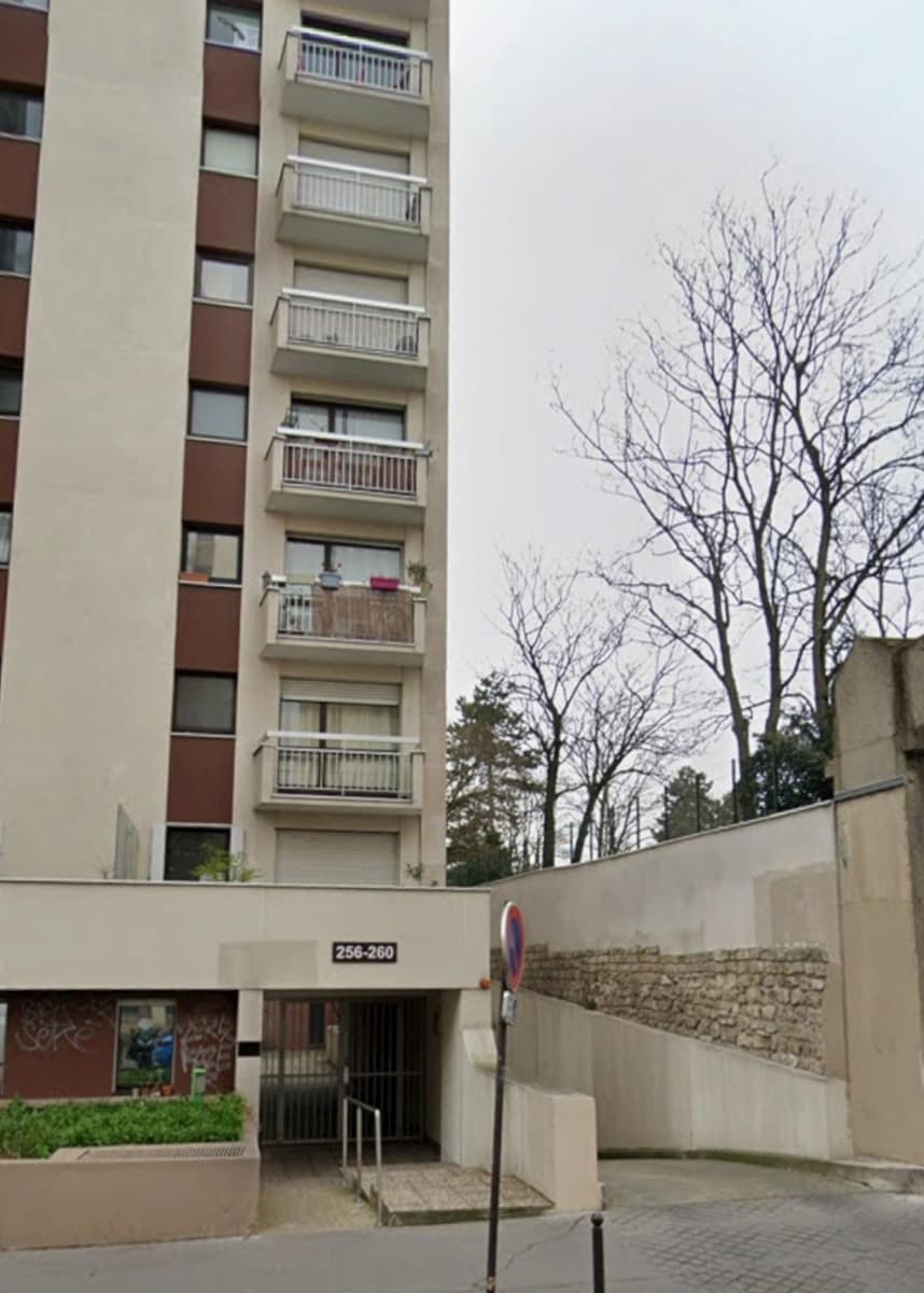 Place de parking située Rue de Belleville dans le ... - Location parking pour voiture à Paris 20e